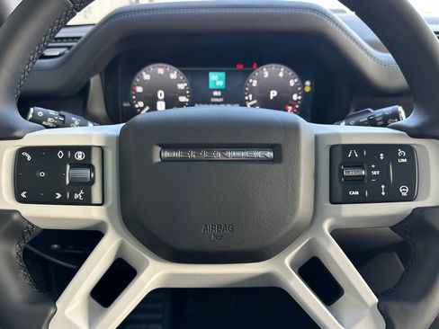 New 2026 Land Rover Defender 130 X-Dynamic SE image 17