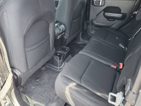 Used 2019 Jeep Wrangler Unlimited Sport S AWD/4WD image 29
