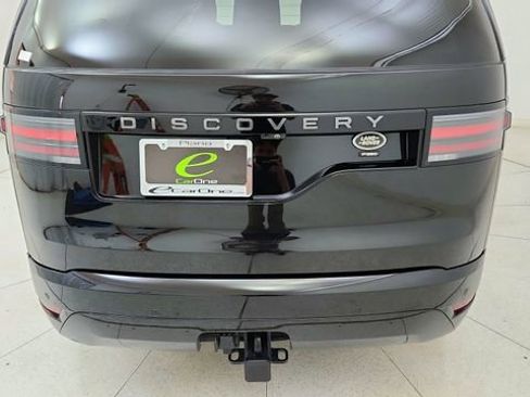 Used 2023 Land Rover Discovery S R-Dynamic image 11