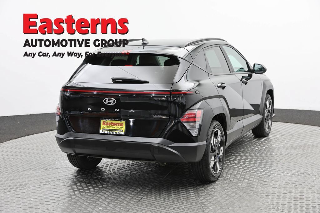 Used 2024 Hyundai Kona SEL FWD image 4