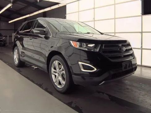 Used 2018 Ford Edge Titanium w/ Equipment Group 301A image 4