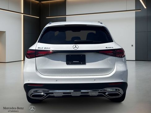 Used 2026 Mercedes-Benz GLC 300 4MATIC image 3
