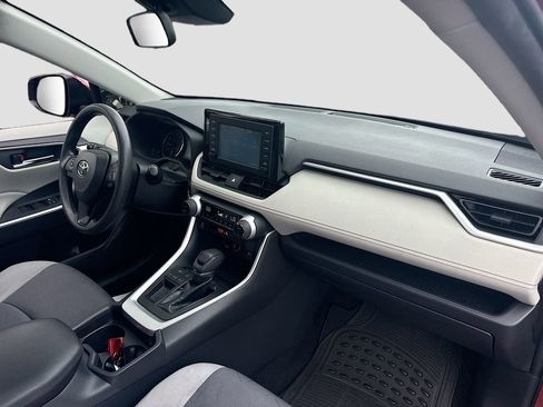 Used 2019 Toyota RAV4 XLE FWD image 32