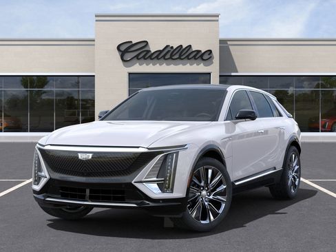 New 2025 Cadillac Lyriq Luxury image 6
