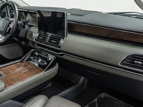 Used 2022 Lincoln Navigator Black Label image 14