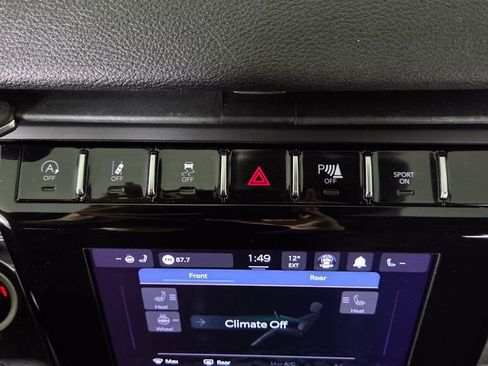 Used 2022 Jeep Grand Cherokee L Altitude image 27