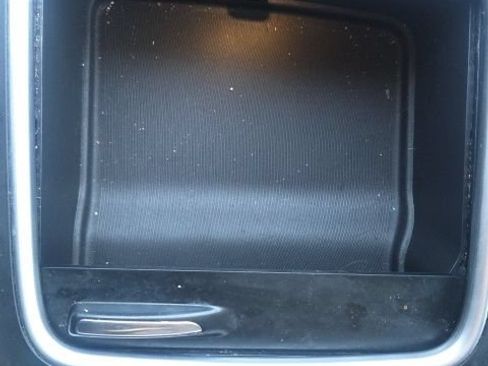 Used 2017 Chrysler Pacifica Limited w/ UConnect Theater Package FWD image 38