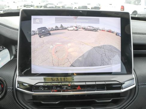 New 2025 Jeep Compass Latitude w/ Sun & Sound Group image 19