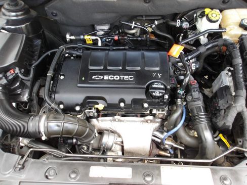 Used 2015 Chevrolet Cruze LT FWD image 23