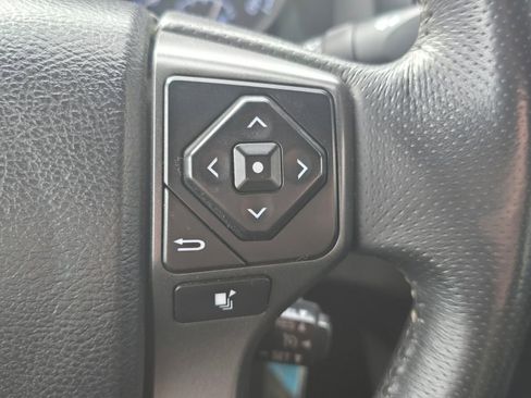 Used 2017 Toyota Tacoma TRD Off-Road w/ Tow Package image 64