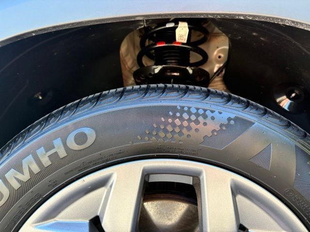 Used 2024 Kia Seltos LX AWD/4WD image 12
