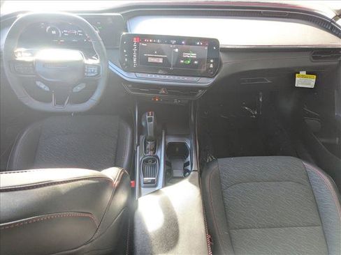 Used 2025 Dodge Charger R/T w/ Sun & Sound Package image 20