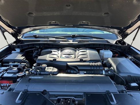 Used 2023 Nissan Armada SL image 9