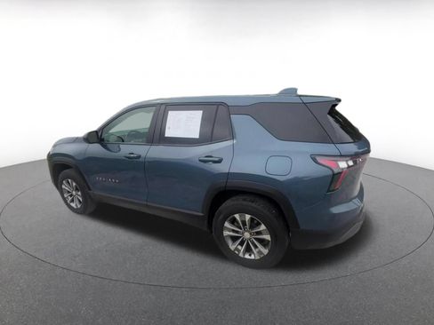 Used 2025 Chevrolet Equinox LT FWD image 10