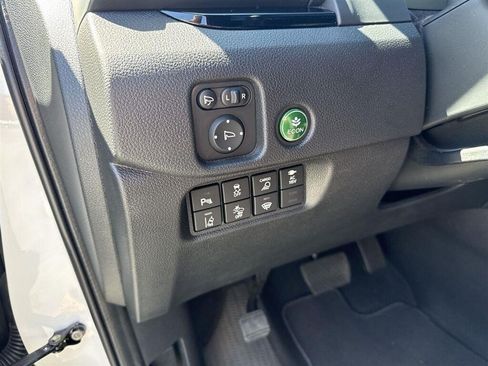 Certified 2025 Honda Ridgeline Black Edition image 17