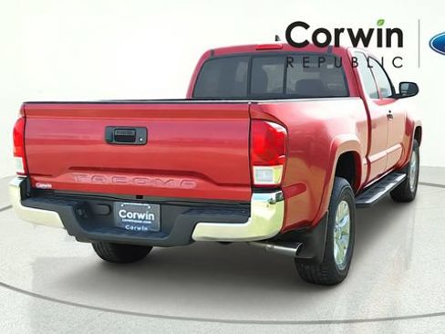 Used 2016 Toyota Tacoma SR5 RWD image 7