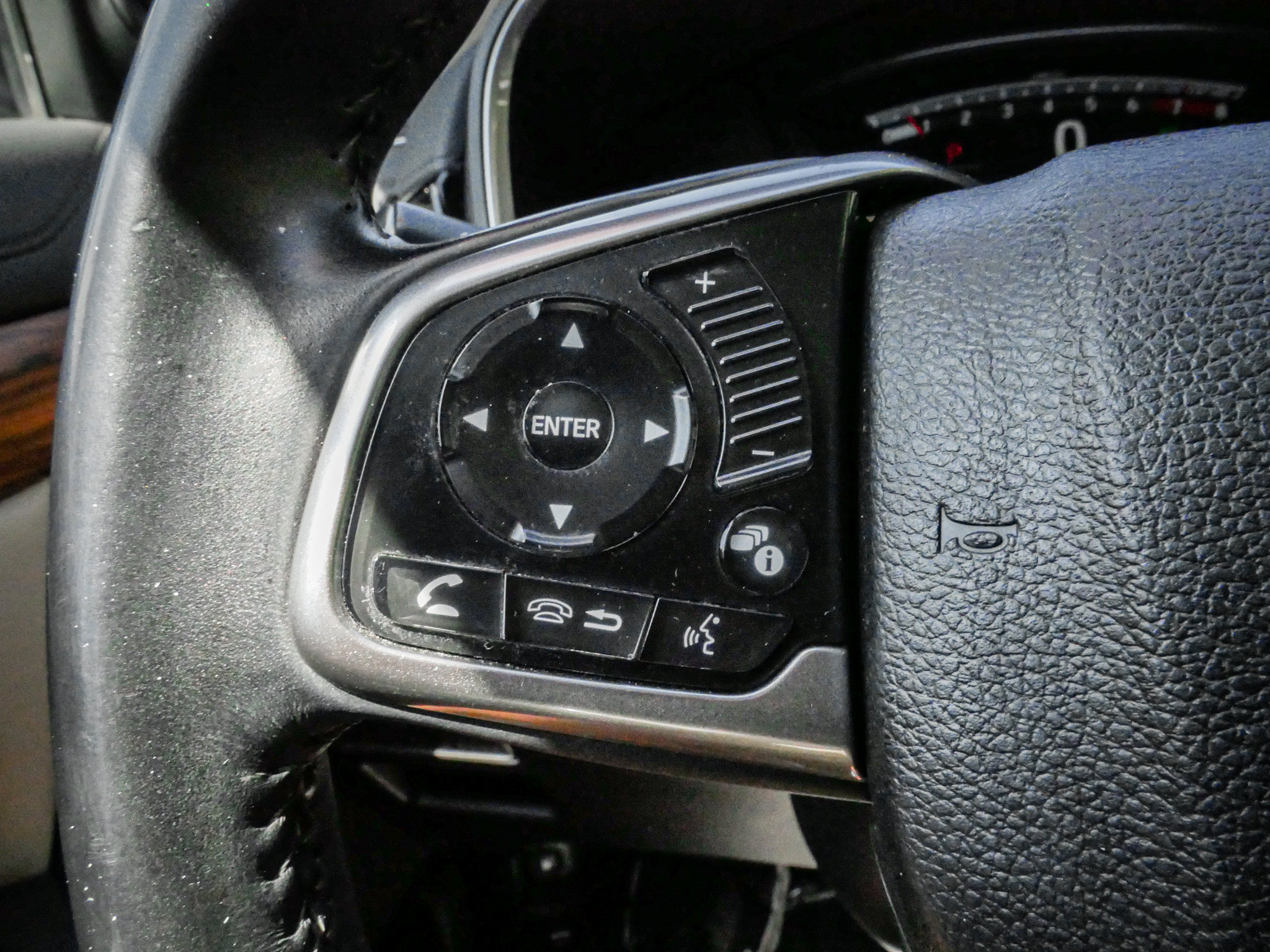 Used 2018 Honda CR-V EX-L image 19
