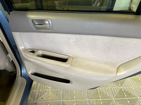 Used 2002 Toyota Camry LE image 14