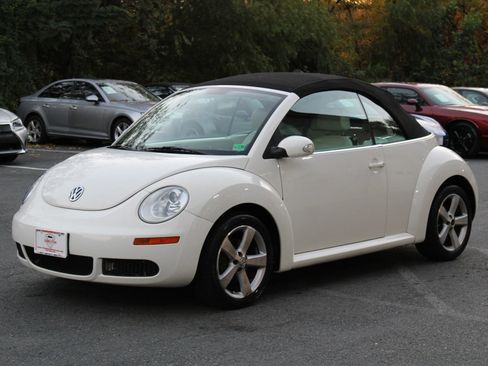 Used 2007 Volkswagen Beetle Triple White Edition image 3