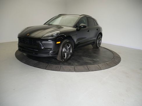 New 2026 Porsche Macan AWD/4WD image 1