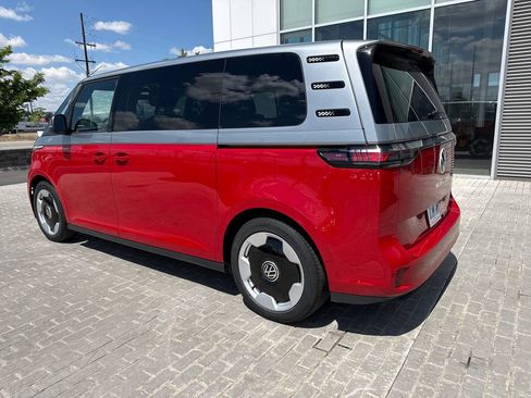 New 2025 Volkswagen ID. Buzz Pro S Plus AWD/4WD image 3