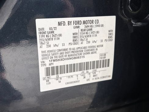 Used 2022 Ford Explorer XLT w/ Equipment Group 202A AWD/4WD image 9