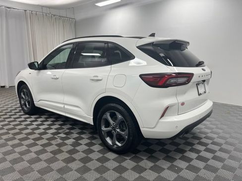 Used 2023 Ford Escape ST-Line w/ Tech Pack #1 AWD/4WD image 9
