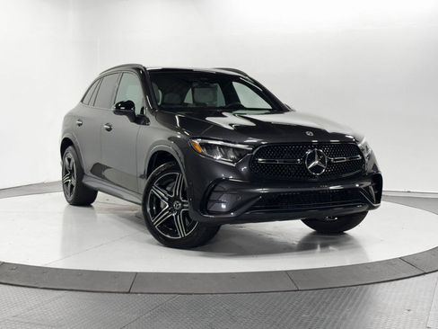 Used 2025 Mercedes-Benz GLC 350e GLC 350e w/ AMG Line image 1