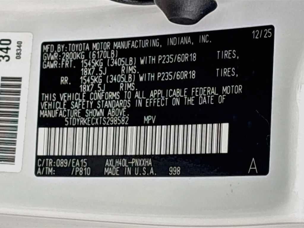 Certified 2026 Toyota Sienna XLE FWD image 34