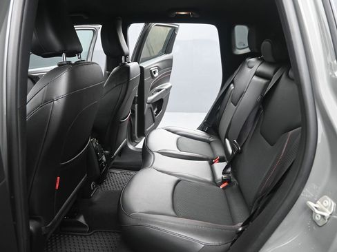 Used 2023 Jeep Compass Trailhawk w/ Trailhawk Convenience Group image 13