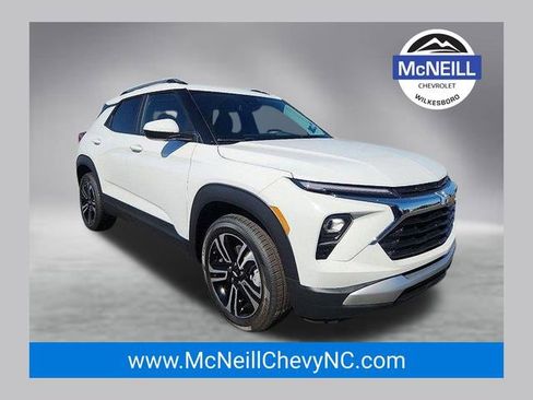 New 2025 Chevrolet TrailBlazer LT w/ Convenience Package FWD image 1