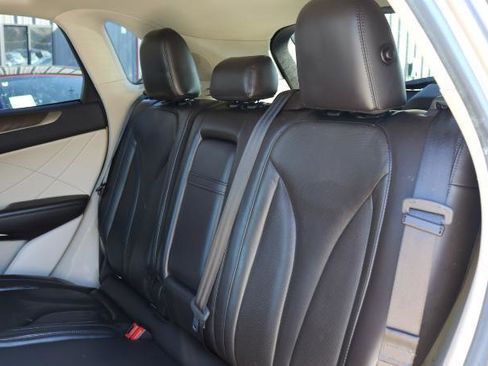 Used 2019 Lincoln MKC Reserve w/ MKC Climate Package image 21