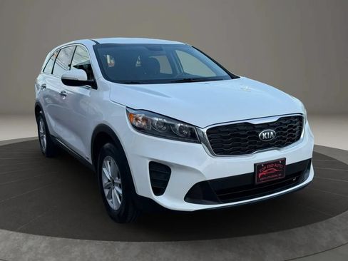 Used 2020 Kia Sorento LX AWD/4WD image 3
