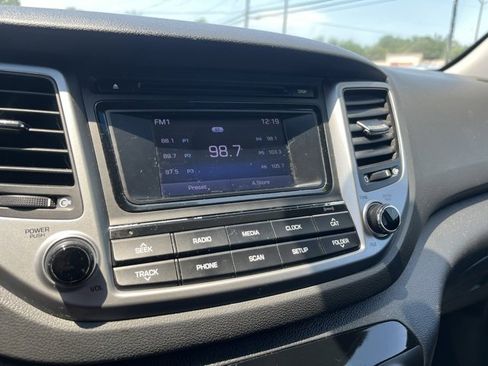 Used 2017 Hyundai Tucson SE image 20