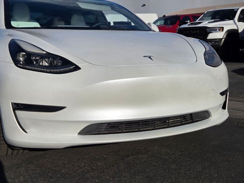 Used 2023 Tesla Model 3 Standard Range RWD image 8