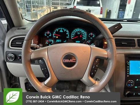 Used 2010 GMC Yukon XL SLT AWD/4WD image 22