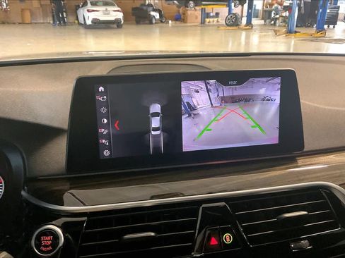 Used 2019 BMW 530i w/ Convenience Package RWD image 26