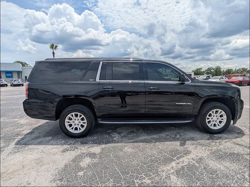 Used 2019 GMC Yukon XL SLT RWD image 3