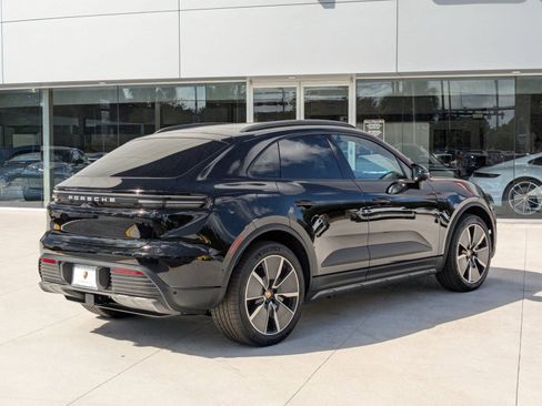 Certified 2024 Porsche Macan 4 Electric image 10