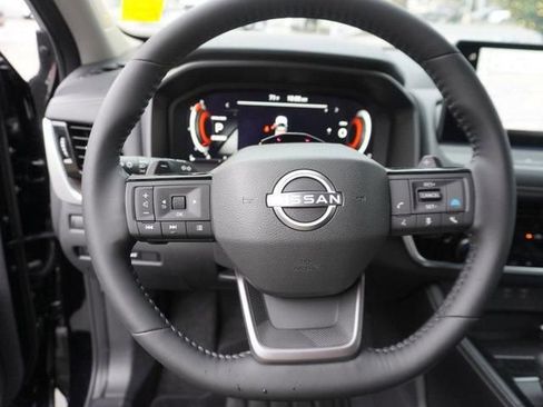 New 2025 Nissan Rogue Platinum w/ Tech Package image 10