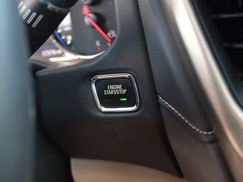 Used 2023 GMC Acadia Denali w/ Denali Ultimate Package FWD image 26