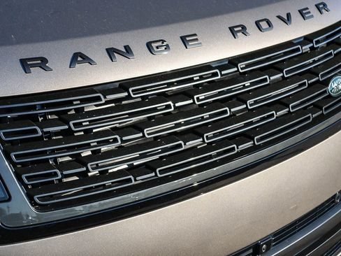 New 2026 Land Rover Range Rover SE image 16