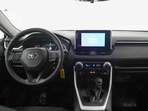 Used 2023 Toyota RAV4 LE AWD/4WD image 13