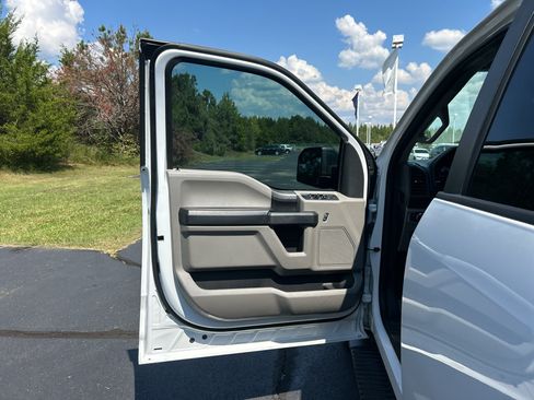 Used 2019 Ford F150 XL w/ Equipment Group 101A Mid RWD image 17
