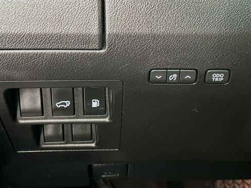 Used 2011 Lexus RX 350 AWD w/ Premium Pkg image 17