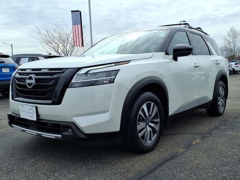 Certified 2023 Nissan Pathfinder SL w/ Lighting Package (N92) AWD/4WD image 28