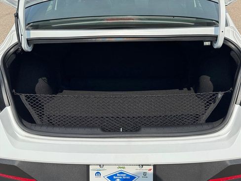 Used 2025 Hyundai Elantra Sport FWD image 5