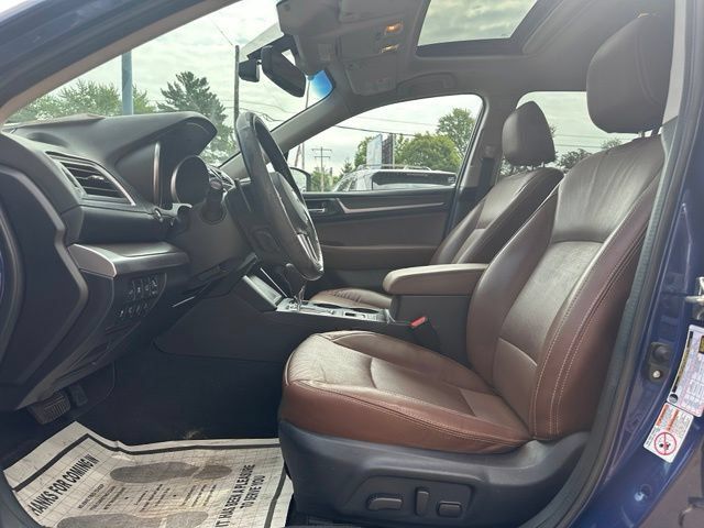 Used 2017 Subaru Outback 2.5i Touring w/ Popular Package #5A AWD/4WD image 10