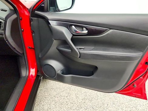 Used 2017 Nissan Rogue SL w/ SL HEV Premium Package AWD/4WD image 27