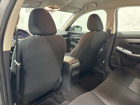 Used 2025 Nissan Sentra SV image 44